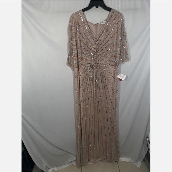 NWT $698 Mac Duggal [ 20 ] Sequined‎ V-Neck Cape Sleeve Column Gown Vintage Rose - Picture 3 of 16